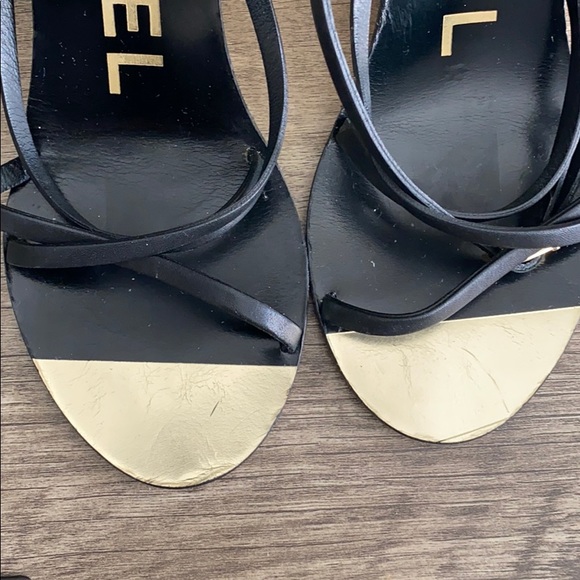 🎉SOLD🎊Chanel sandals - Picture 4 of 9